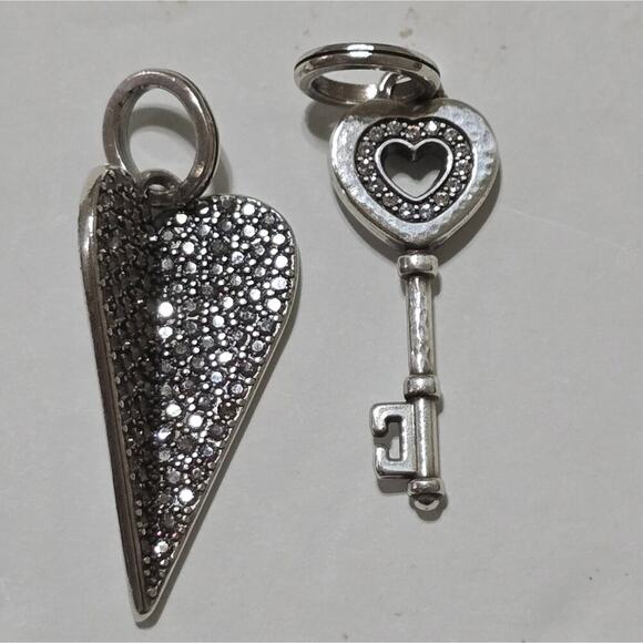 BRIGHTON AMYAH‎ HEART and KEY AMULET Charms JC4401 - Picture 1 of 5
